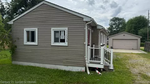 11538 Sidney St, Romulus, MI 48174