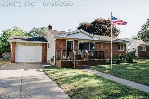 1232 Crestwood Ave, Ypsilanti, MI 48198