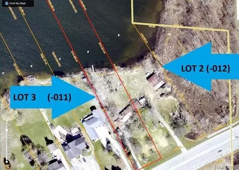 9910 Highland Rd, White Lake, MI 48386