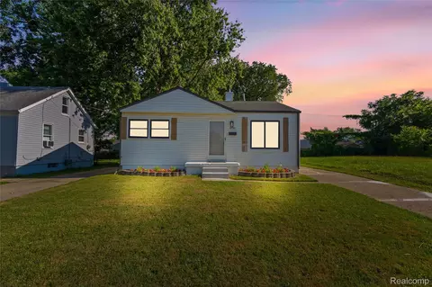 6750 Jackson Ave, Warren, MI 48091