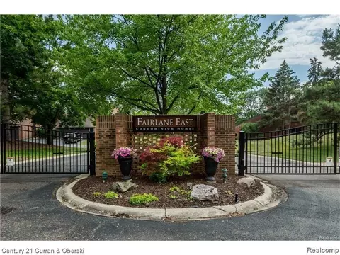 5 Colony Ln #FORD RD, Dearborn, MI 48120