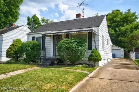 3517 Whitney Ave, Flint, MI 48503