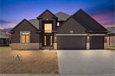 35962 Cascade Dr, New Baltimore, MI 48047