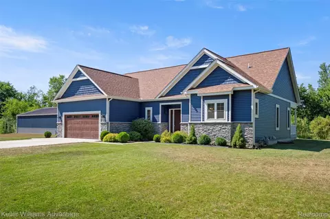 3880 Kane Rd, Exeter, MI 48117