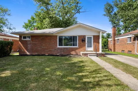 30042 Hazelwood St, Inkster, MI 48141