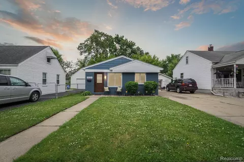 11020 Jewett Ave, Warren, MI 48089