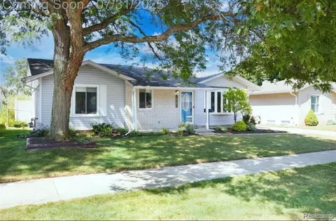 42682 Somerset Dr, Canton, MI 48187