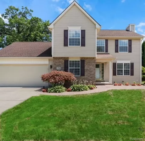 130 Glenwood Dr, Walled Lake, MI 48390