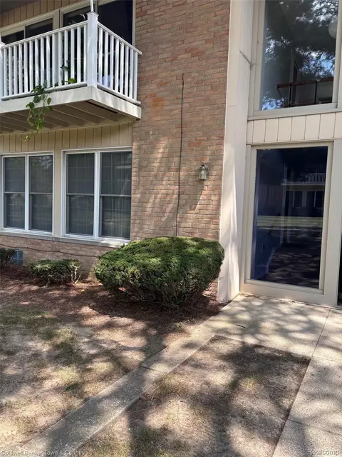 1199 S Sheldon Road K78, Plymouth, MI 48170