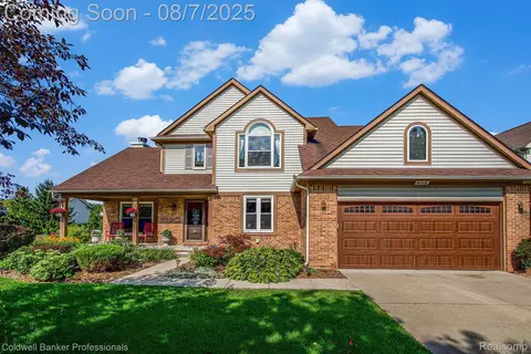 4118 Crystal Creek Dr, Pittsfield, MI 48197