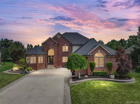 13445 Windham Dr, Washington, MI 48094