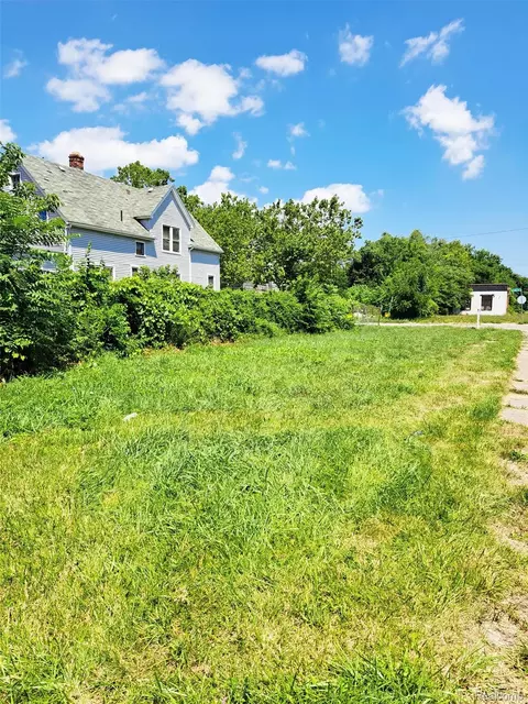 5501 Cadillac Ave, Detroit, MI 48213