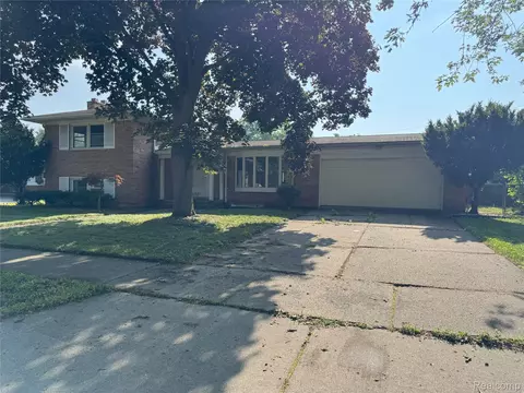 1681 Waverly St, Trenton, MI 48183