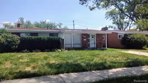 24270 Radclift St, Oak Park, MI 48237