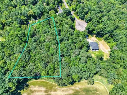 5663 Iosco Mountain Rd, Iosco, MI 48137