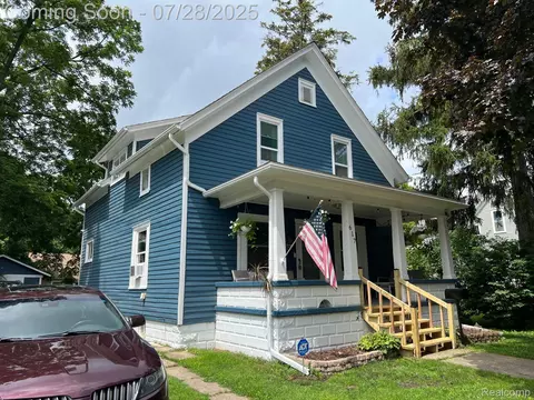 617 N Madison St, Lapeer, MI 48446
