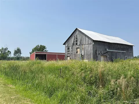 4266 Glovers Lake Rd, Arcadia, MI 49613