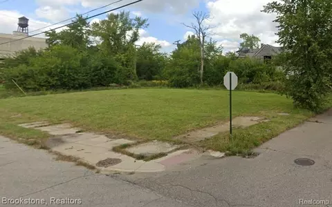 5507 Dubois St, Detroit, MI 48211