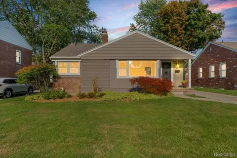 2406 Benjamin Ave, Royal Oak, MI 48073