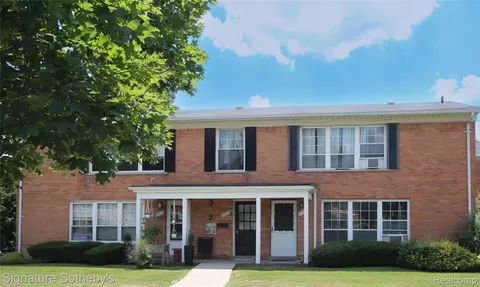 2719 W 13 Mile Rd, Royal Oak, MI 48073