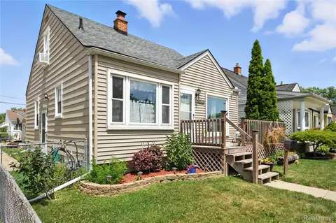 1474 Stewart Ave, Lincoln Park, MI 48146