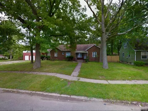 2634 Seneca St, Flint, MI 48504