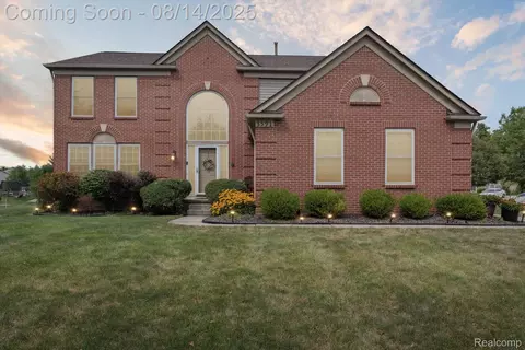 3591 Times Square Blvd, Canton, MI 48188