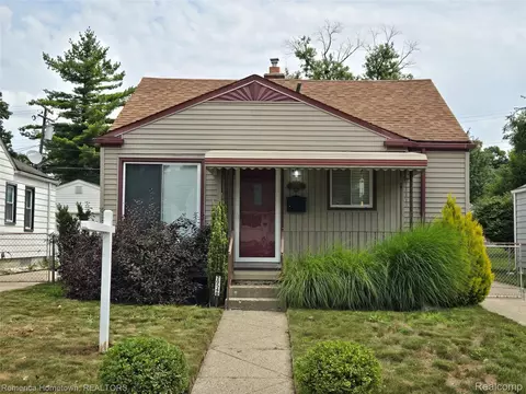 20540 Woodworth Ave, Redford, MI 48240