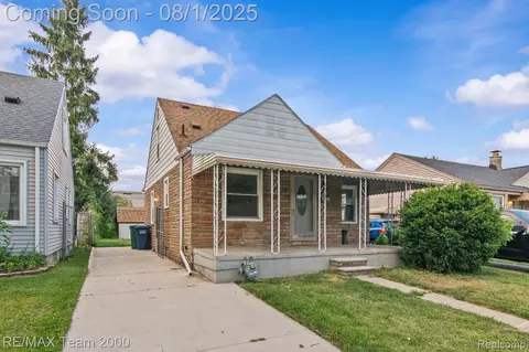 562 Mill St, Lincoln Park, MI 48146