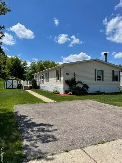 2500 Apt 277 Mann Rd, Independence, MI 48346