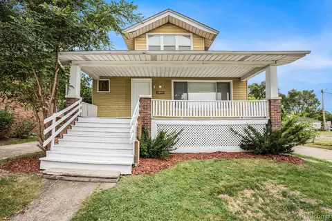 22497 Boulder Ave, Eastpointe, MI 48021