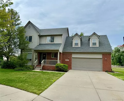 22357 Case Ct, Macomb, MI 48044