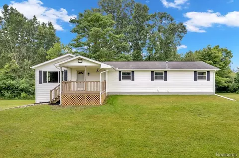 625 N Lake George Rd, Attica, MI 48412