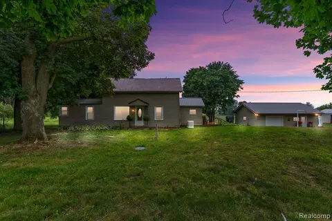 2410 S Coldwater Rd, Broomfield, MI 48858