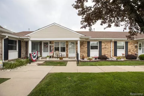 18360 Rudgate St, Southgate, MI 48195