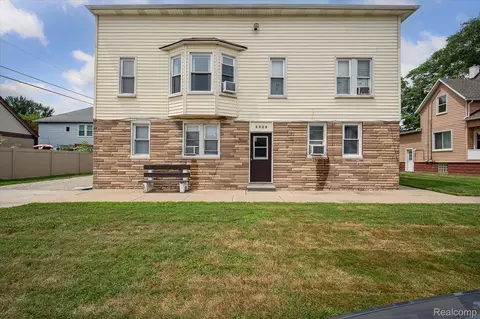 3324 8th St, Wyandotte, MI 48192