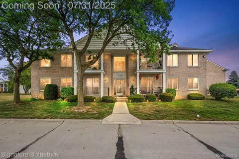 14140 Merriweather St #204, Sterling Heights, MI 48312
