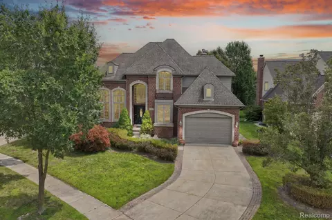 24765 Cavendish Ave E, Novi, MI 48375