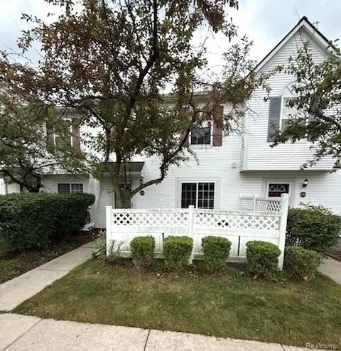 22296 Cape Cod Way, Farmington Hills, MI 48336