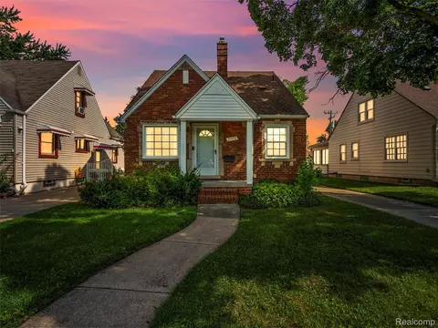23812 Buckingham St, Dearborn, MI 48128