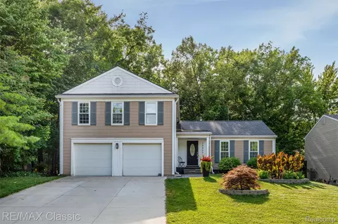 24895 Christina Ln, Novi, MI 48375