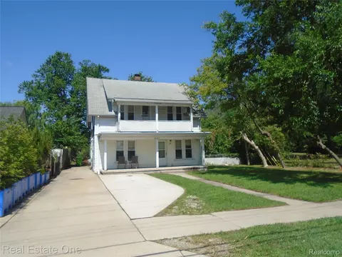 34365 Jefferson Ave, Harrison, MI 48045