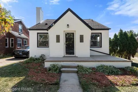 15510 Veronica Ave, Eastpointe, MI 48021