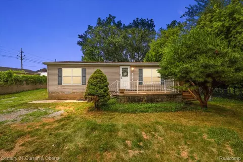 20795 Orchard Lake Rd, Farmington Hills, MI 48336