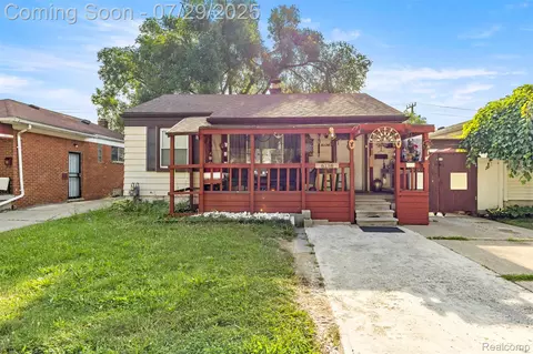6136 Brace St, Detroit, MI 48228