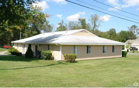 710 S Dewitt Dr, Dewitt, MI 48820 photo 1
