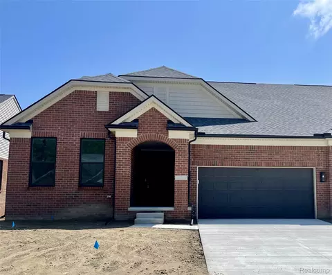 55762 Oak Pointe Dr, Shelby Township, MI 48315