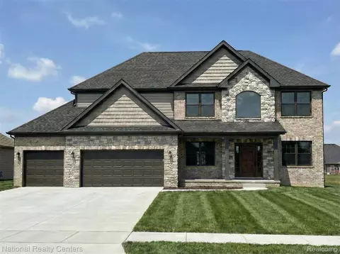 2495 Lindsay Ln, Grand Blanc, MI 48439