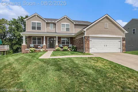 1246 Secretariat Way, Oceola, MI 48843