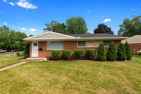 11488 Terry St, Plymouth, MI 48170